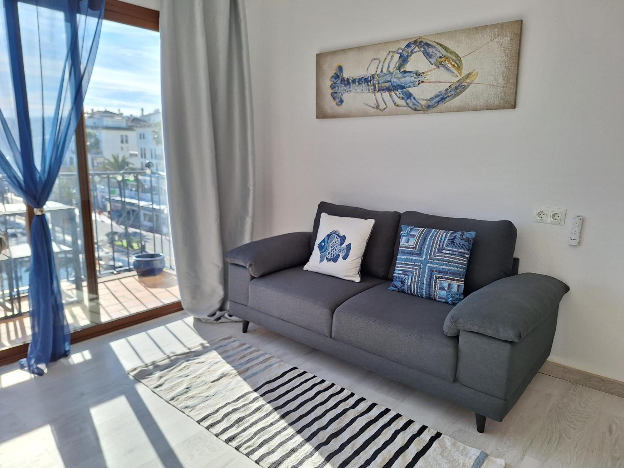 Superb Seaview Duquesa Port Apartment *