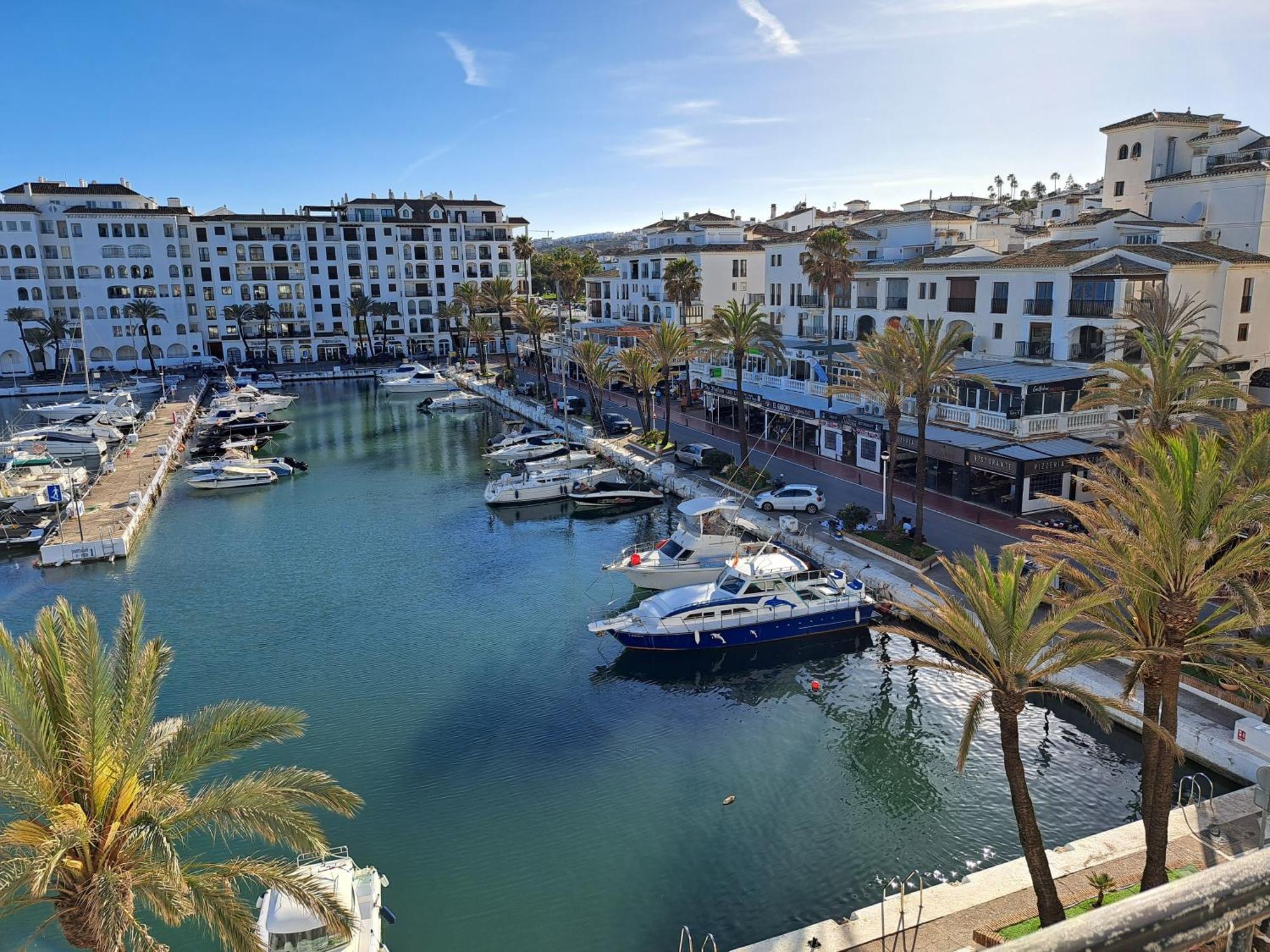 Superb Seaview Duquesa Port Apartment Manilva